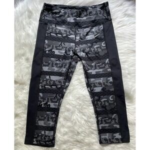 Nike Epic Lux Clash Camo Tight Fit Capri Length Women's Running Leggings Small
